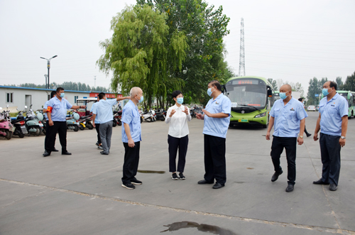 市委常委、宣傳部部長王飛到我公司 督查全國文明城市建設(shè)提升工作